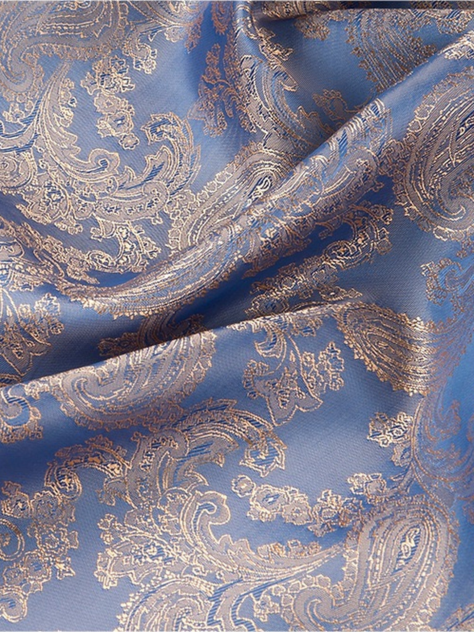 Paisley viscose-blend jacquard lining fabric drape detail for apparel programs