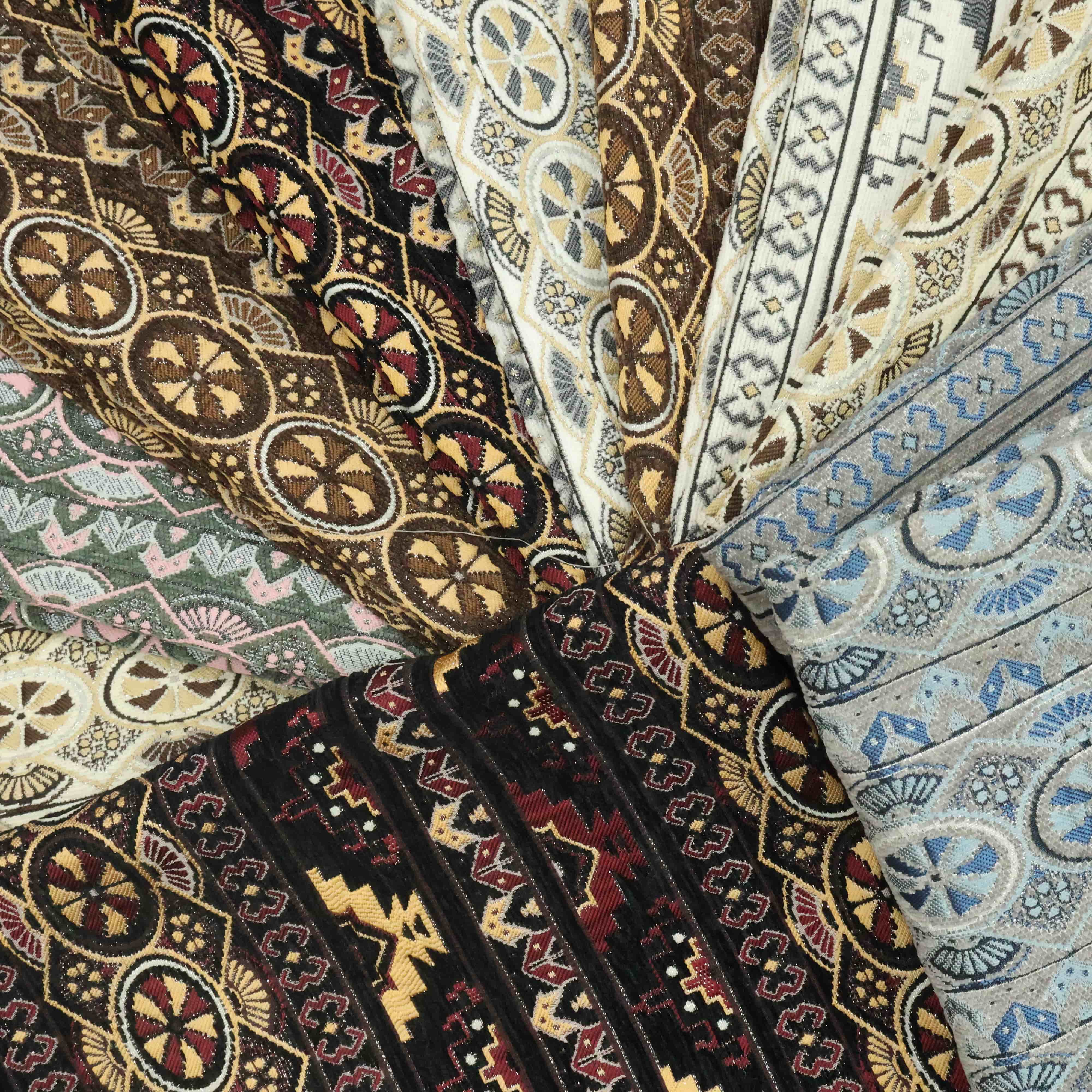Chenille vs Velvet Jacquard for Decorative Fabric: A B2B Buyer's Guide (Cotton-Poly & Polyester)
