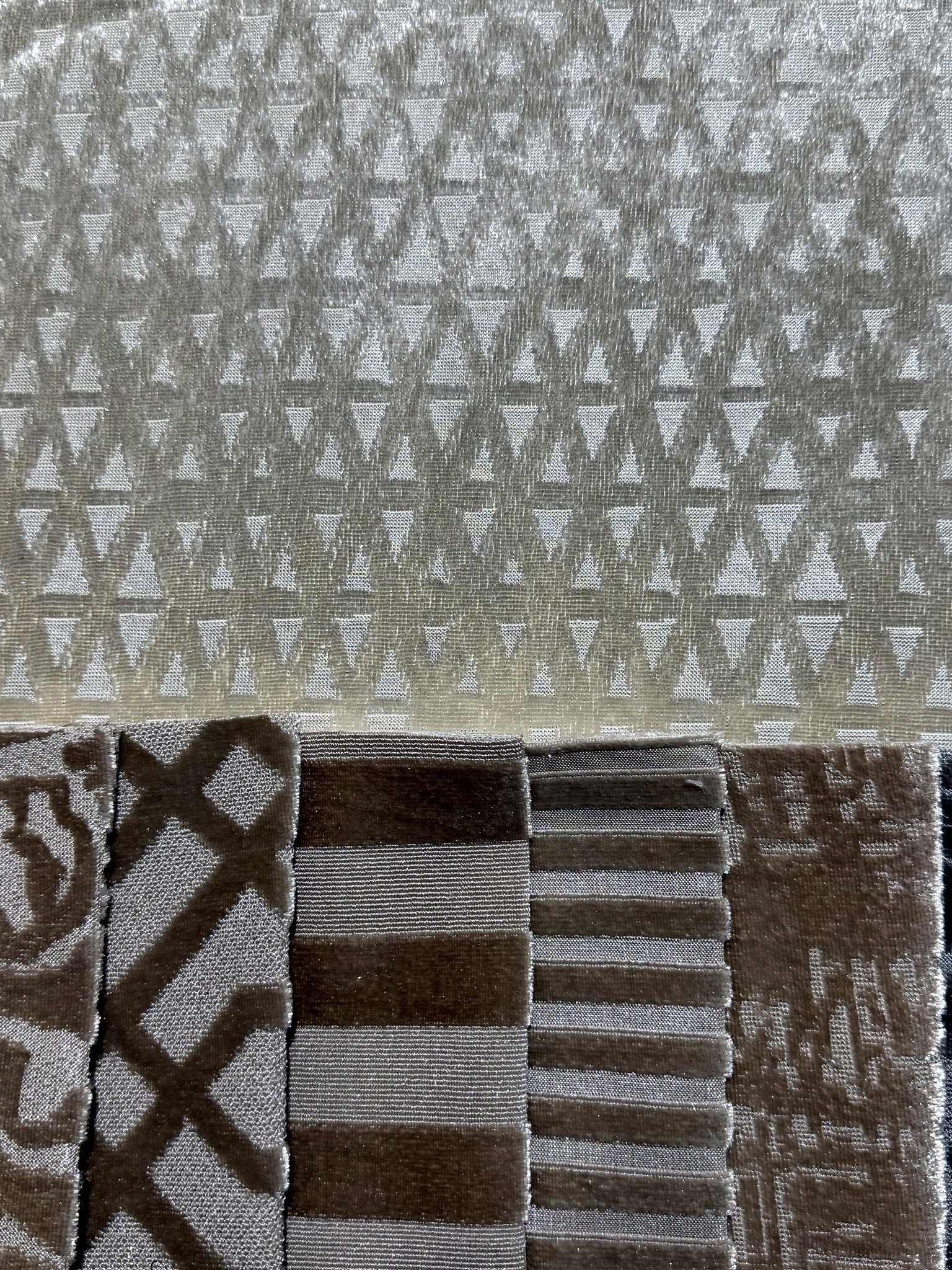 J354-6A Customizable Metallic Cut Velvet Jacquard Upholstery Fabric Sofa & Upholstery Fabric