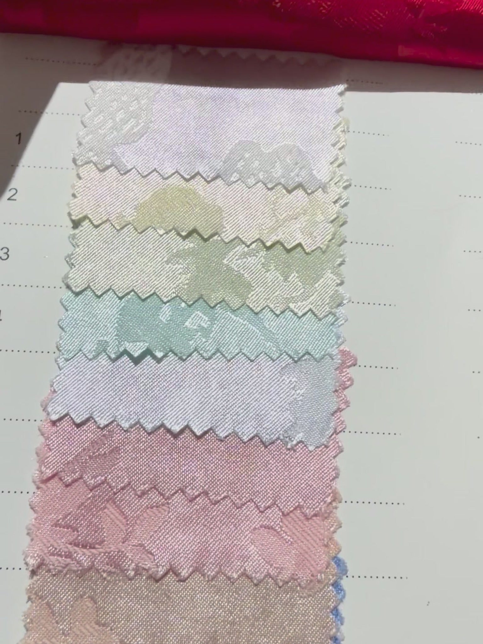 Customizable Semi-Sheer Silk-Like Floral Jacquard Lining Fabric Viscose/Rayon Jacquard Fabric