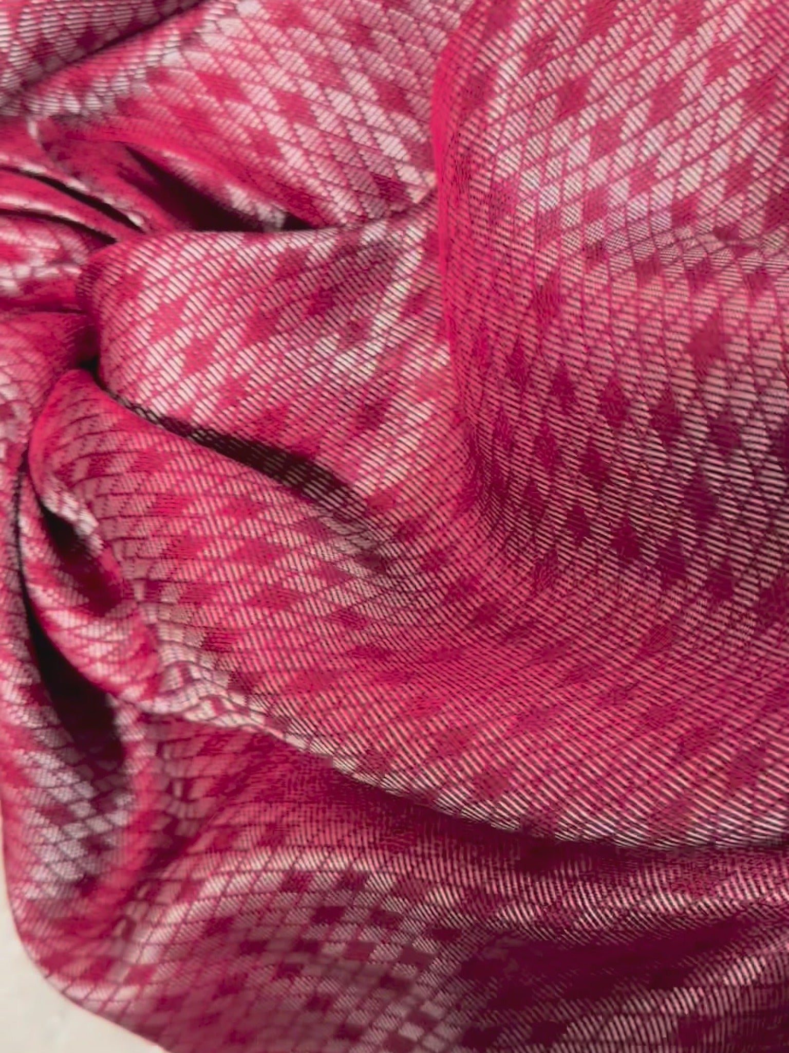 Custom Glossy Houndstooth Jacquard Apparel Fabric Jacquard Apparel Fabric