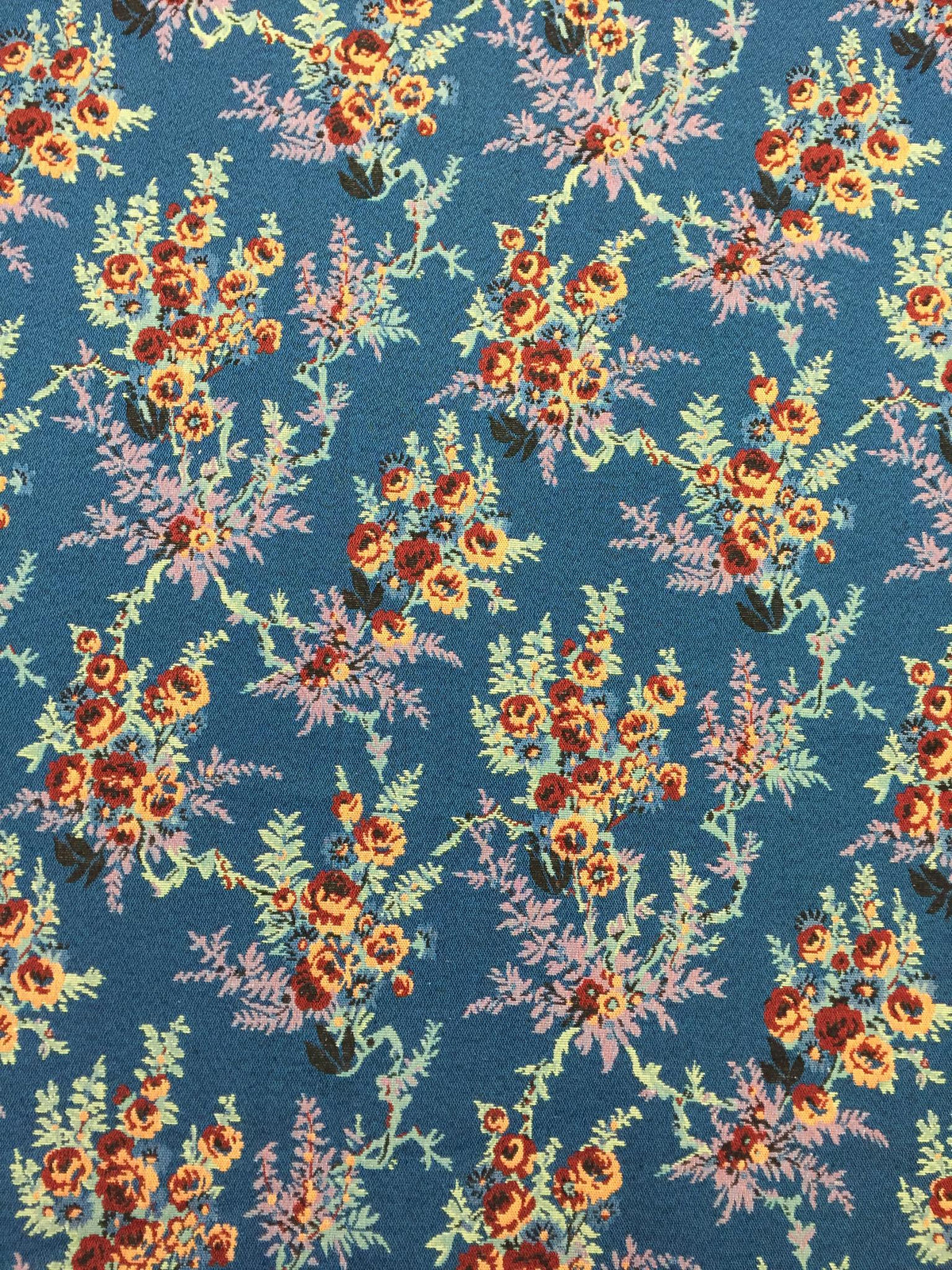 Winding Floral Polyester Jacquard Fabric for Bags Polyester Jacquard Fabric