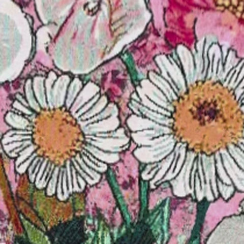 Actual strawberry woven sample, aligned petal detail